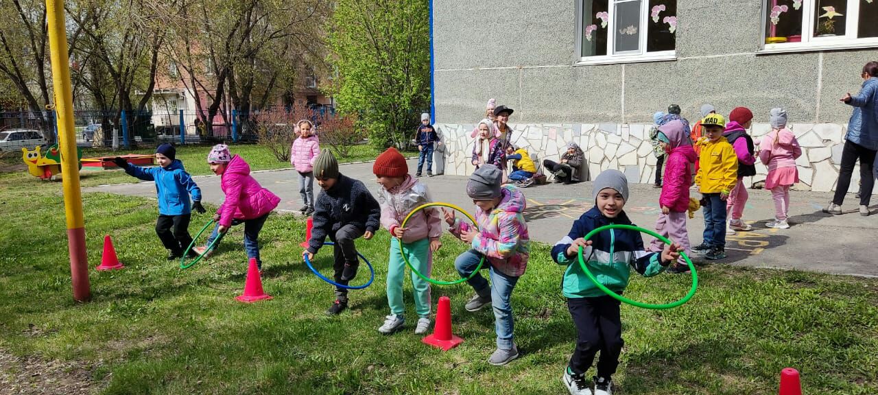 Воспитанники старшей и подготовительной групп приняли участие в городской спартакиаде «Стартуют дошкольники»
