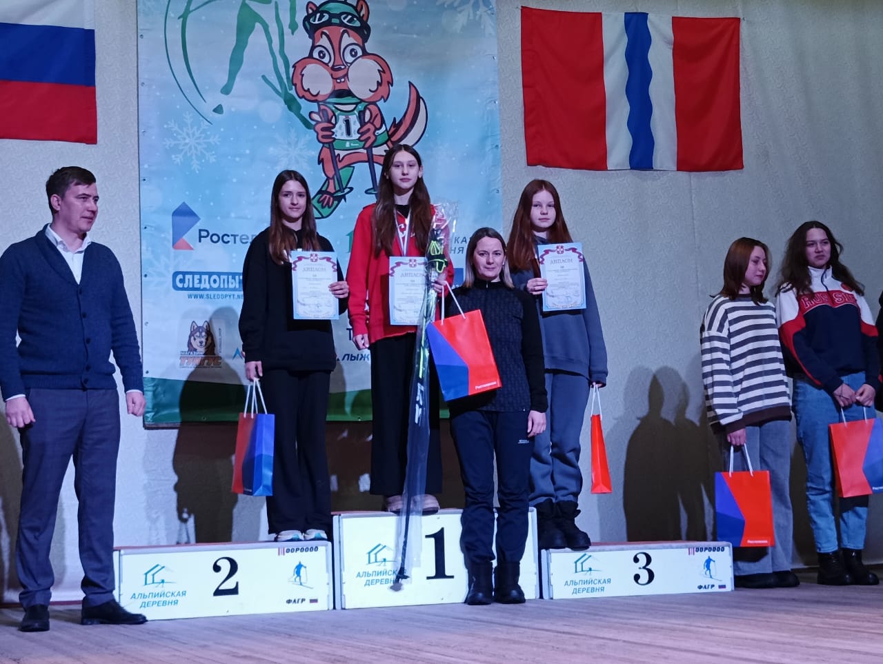 Ученица МБОУ «Гимназия № 1» завоевывает медали на Всероссийских соревнованиях по лыжным гонкам! 🎿🥇🥈🥉